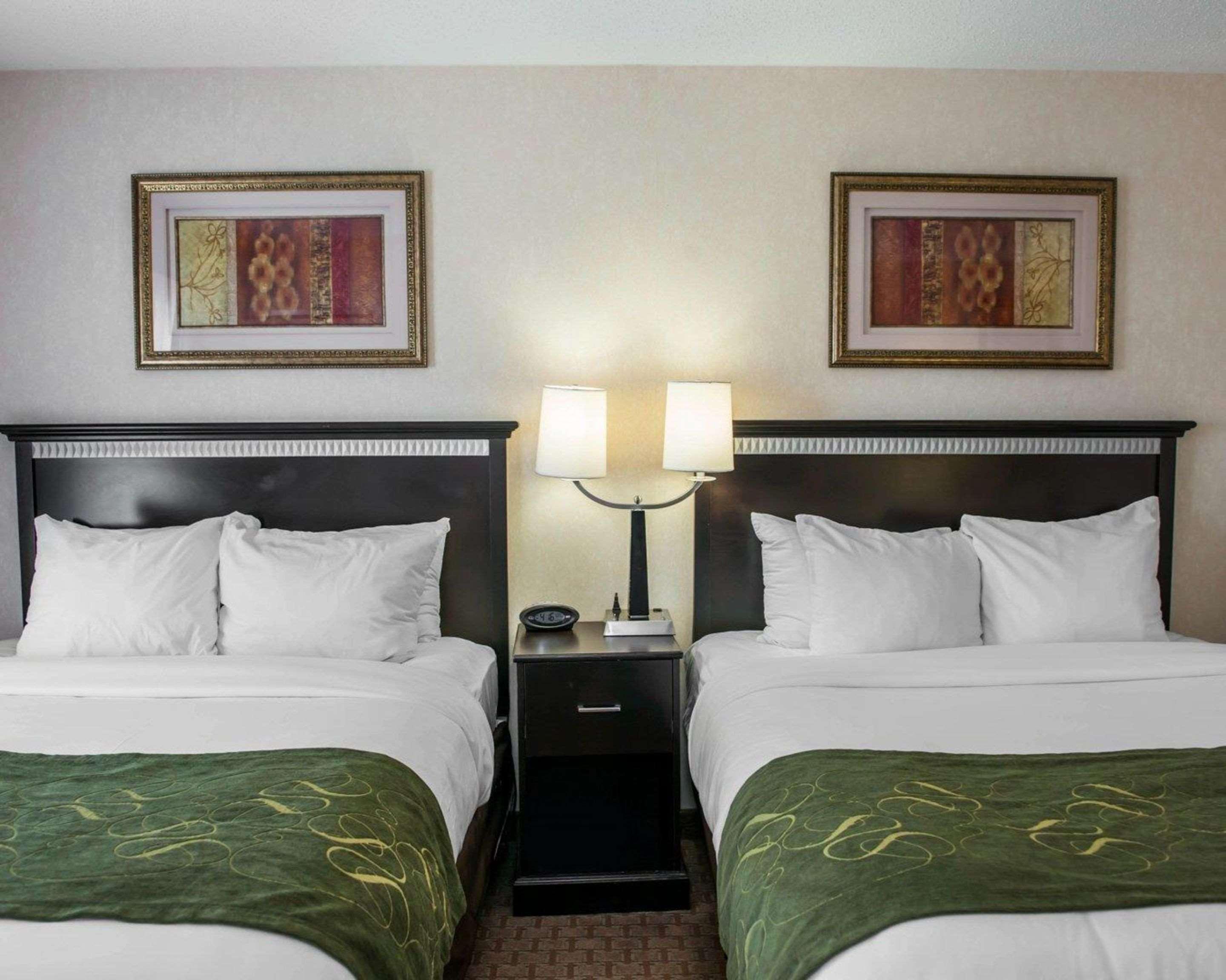 Comfort Suites Southport Bagian luar foto