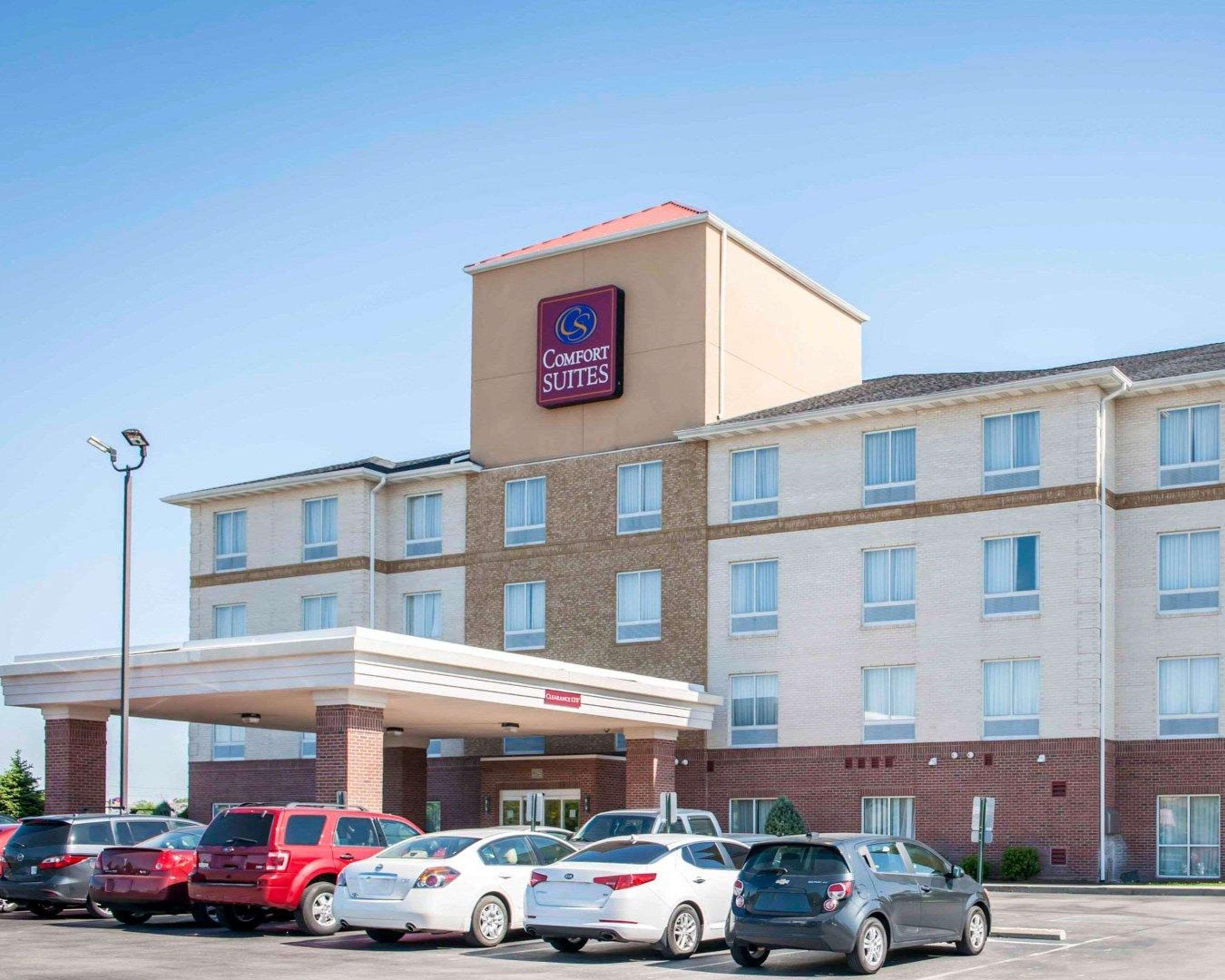 Comfort Suites Southport Bagian luar foto