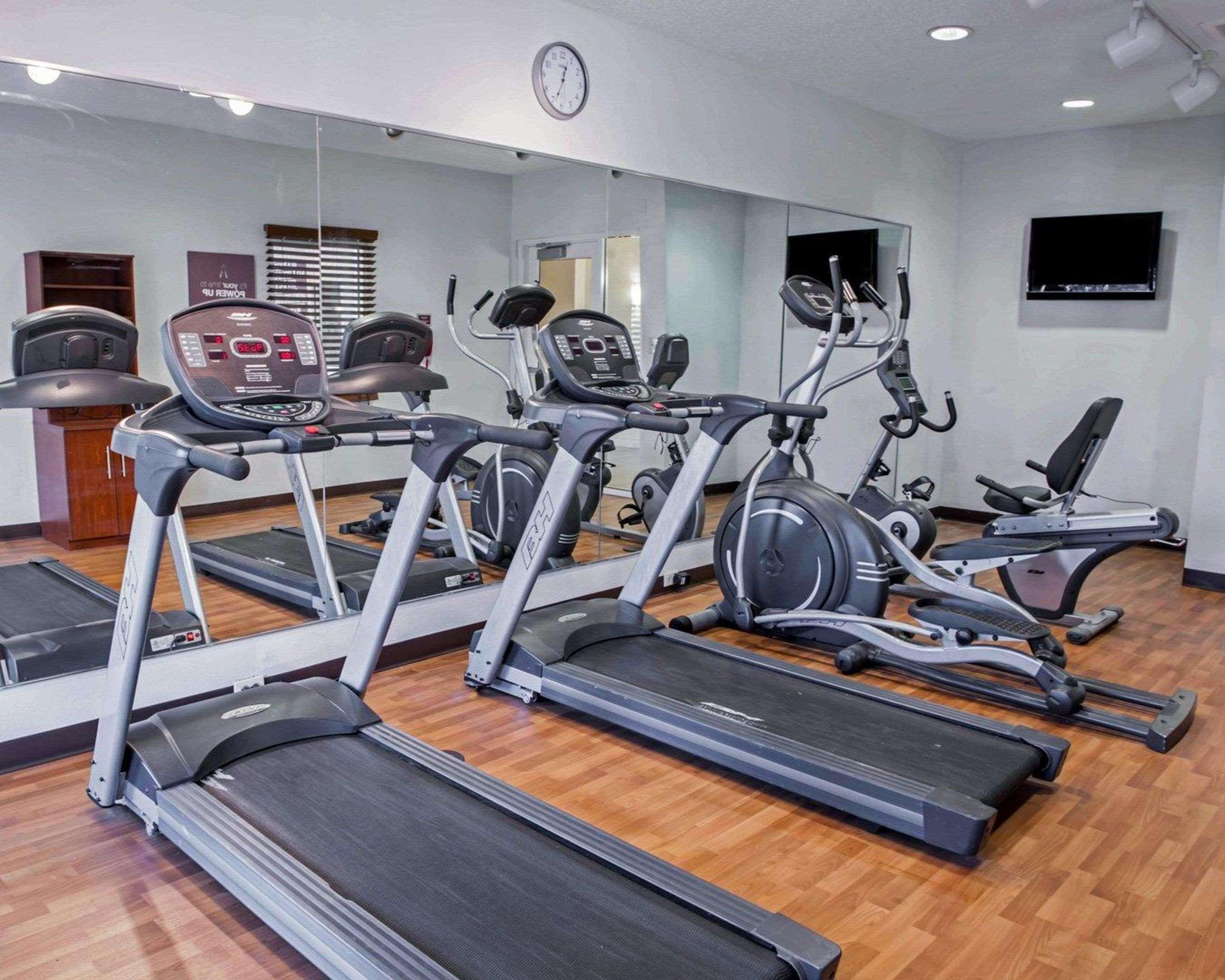 Comfort Suites Southport Bagian luar foto