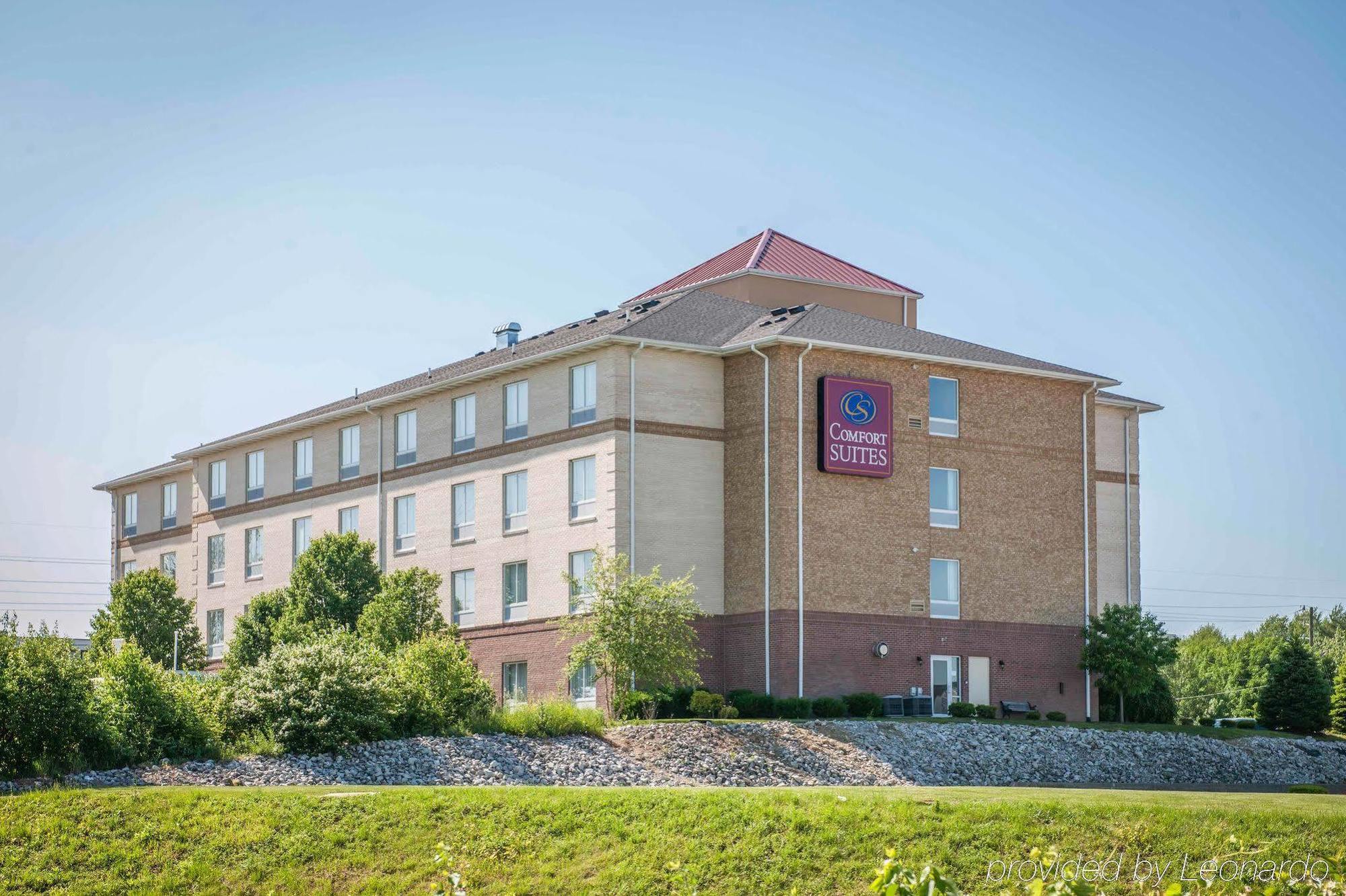 Comfort Suites Southport Bagian luar foto